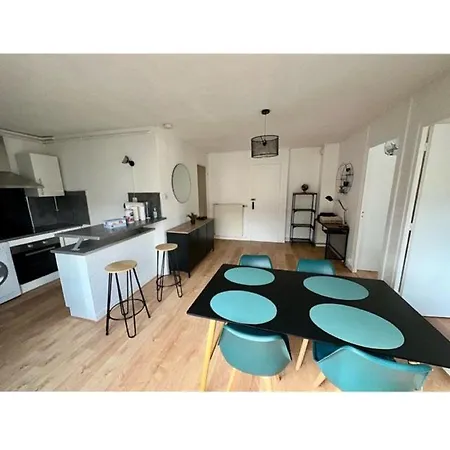 T2 Renove Avec Parking Gratuit Sur Place * 발랑스