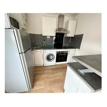 T2 Renove Avec Parking Gratuit Sur Place Lägenhet Valence (Drome)