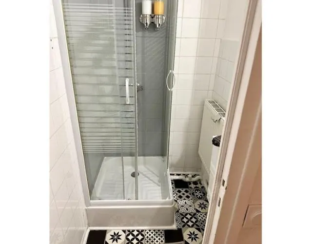 Daire T2 Renove Avec Parking Gratuit Sur Place *