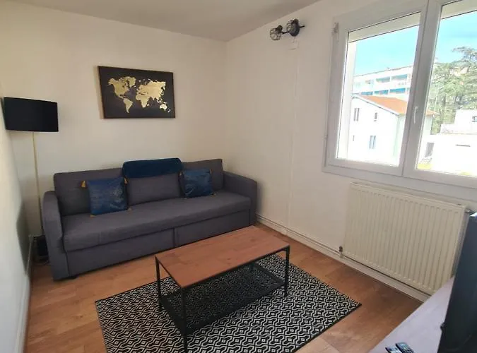 T2 Renove Avec Parking Gratuit Sur Place Valence (Drome)